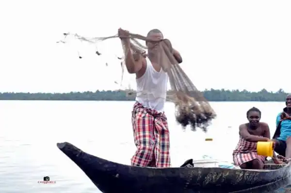 Nigerian Couple Go Back ToTheir Roots for Pre-wedding Photos